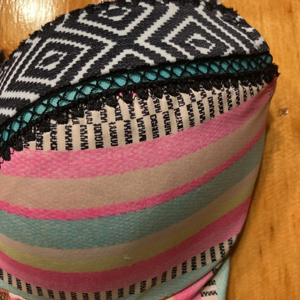 Shade & Shore Striped Strappy Padded Bikini Top - Picture 4 of 8